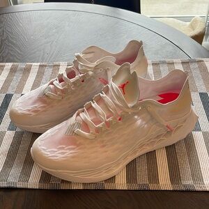 Jordan Trunner Ultimate Shoes. Size 10.5